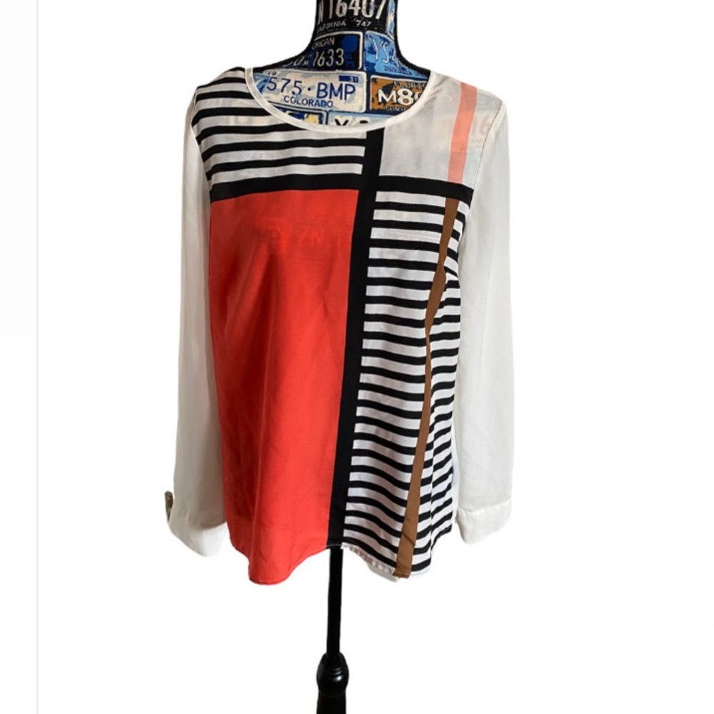 Worthington casual long-sleeved blouse.